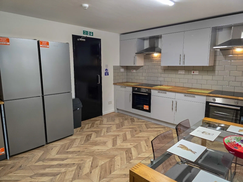 Lenton: 6 Bedroom Student house - NG7 3PH - Thumbnail 32